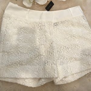 The LIMITED floral cutout shorts DREW FIT